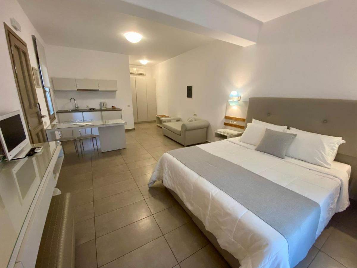 Lithos By Spyros & Flora Otel