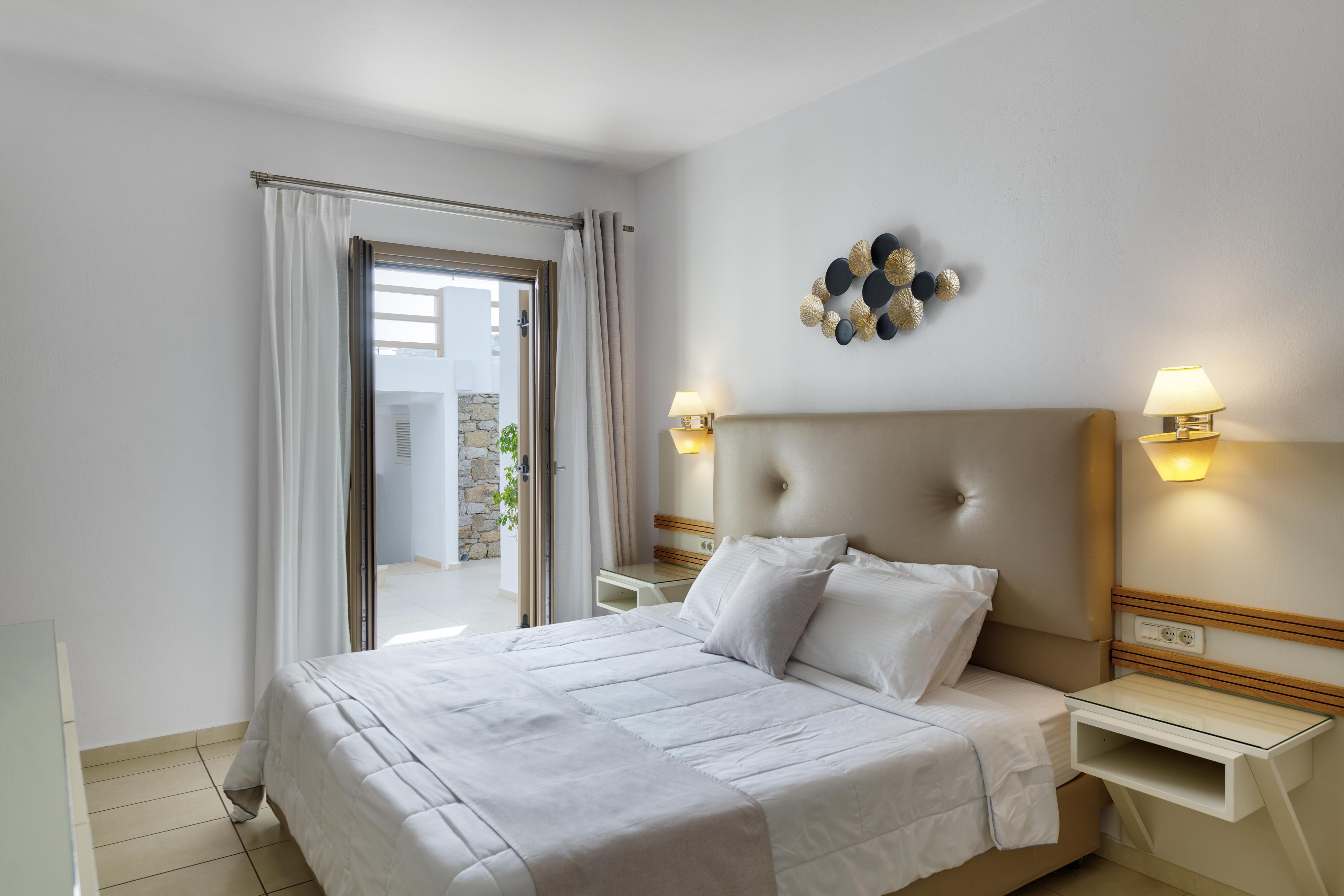 Otel Lithos By Spyros & Flora 4*